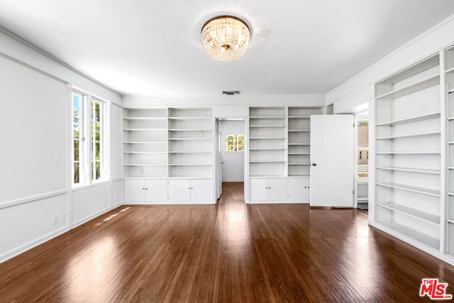 809 N Bedford Drive, Beverly Hills, CA 90210