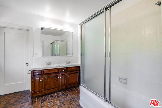 809 N Bedford Drive, Beverly Hills, CA 90210