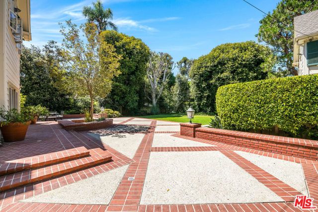 809 N Bedford Drive, Beverly Hills, CA 90210
