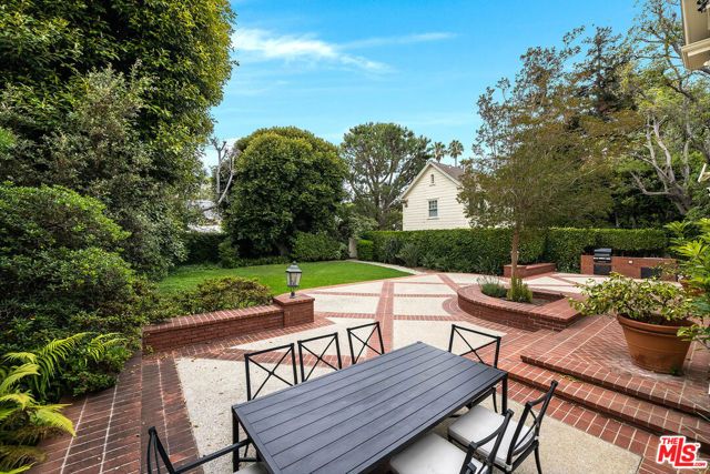 809 N Bedford Drive, Beverly Hills, CA 90210