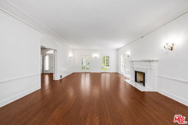 809 N Bedford Drive, Beverly Hills, CA 90210