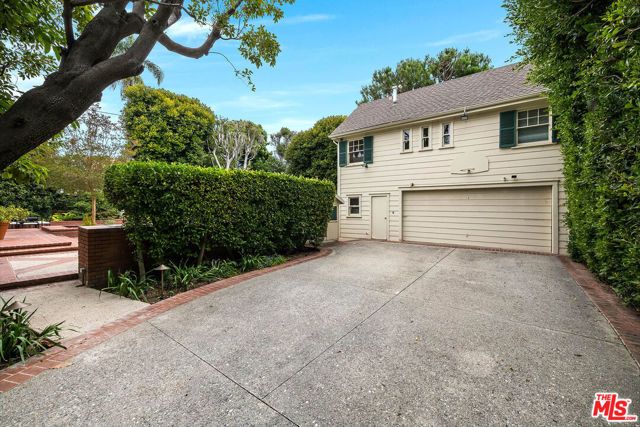 809 N Bedford Drive, Beverly Hills, CA 90210