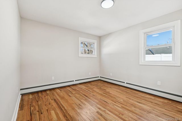 38 Somerset Road E, Amityville, NY 11701