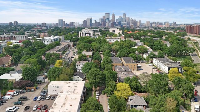 2720 2nd Avenue S, Minneapolis, MN 55408