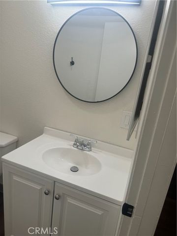 811 Java, Inglewood, CA 90301