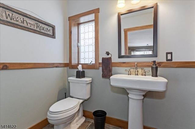 14 W Cherry Tree Ln, Sparta Twp., NJ 07871