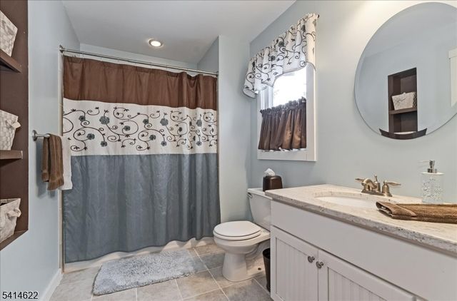 14 W Cherry Tree Ln, Sparta Twp., NJ 07871