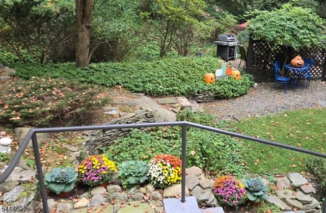 14 W Cherry Tree Ln, Sparta Twp., NJ 07871