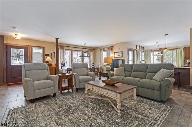 14 W Cherry Tree Ln, Sparta Twp., NJ 07871