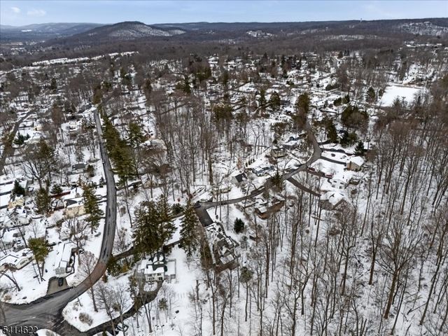 14 W Cherry Tree Ln, Sparta Twp., NJ 07871