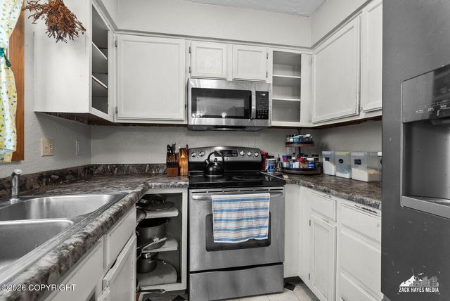 6101 Gross Drive, Anchorage, AK 99507