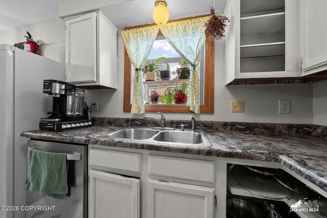 6101 Gross Drive, Anchorage, AK 99507