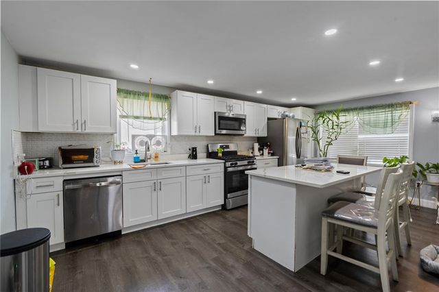 23 Crothers Avenue, Cranston, RI 02910