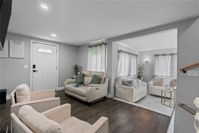 23 Crothers Avenue, Cranston, RI 02910