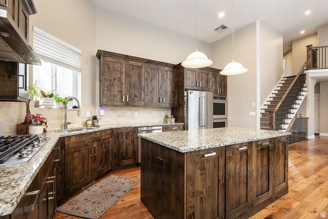 1826 E SPRING LN, Holladay, UT 84117