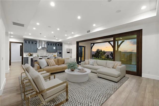 15 Alexa, Ladera Ranch, CA 92694