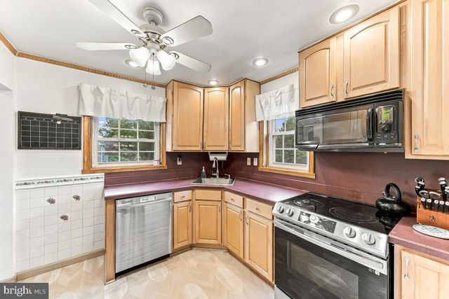 301 W SPRINGFIELD RD, Springfield, PA 19064