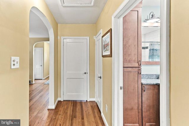 301 W SPRINGFIELD RD, Springfield, PA 19064