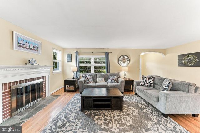 301 W SPRINGFIELD RD, Springfield, PA 19064
