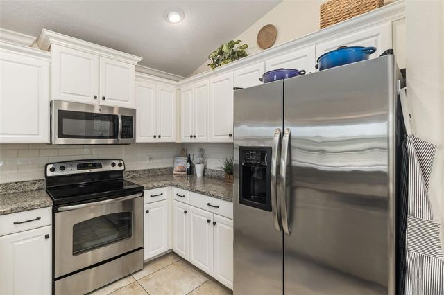 6404 AUTUMN WOODS WAY, Sarasota, FL 34243