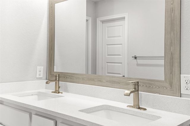798 Eves Necklace DR, Buda, TX 78610