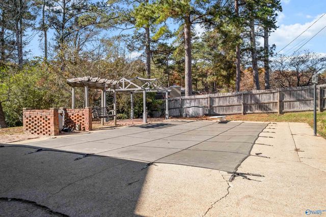 402 Willowbrook Avenue, Glencoe, AL 35905
