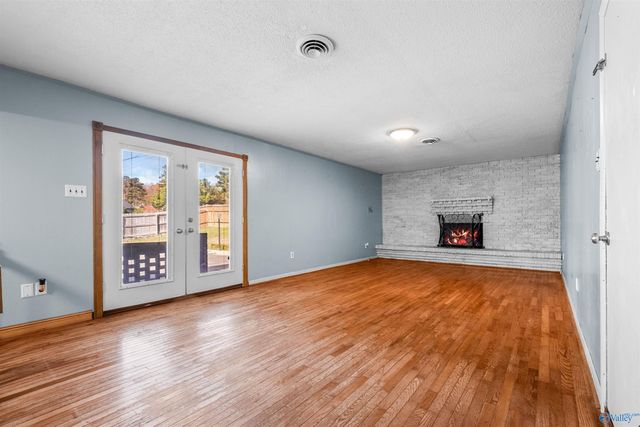 402 Willowbrook Avenue, Glencoe, AL 35905