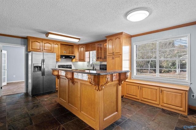 402 Willowbrook Avenue, Glencoe, AL 35905