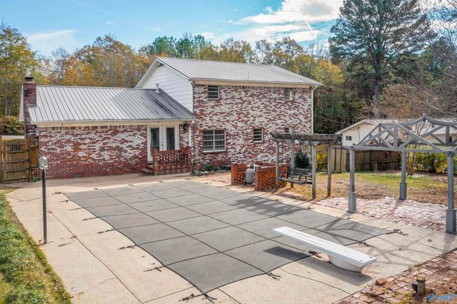 402 Willowbrook Avenue, Glencoe, AL 35905