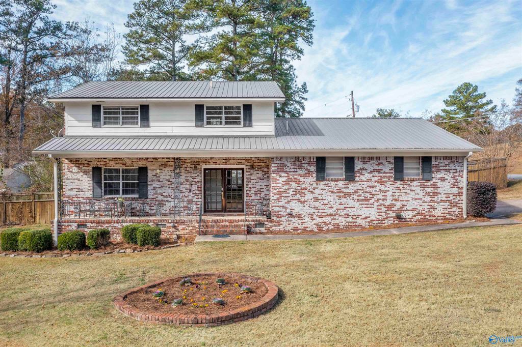 402 Willowbrook Avenue, Glencoe, AL 35905
