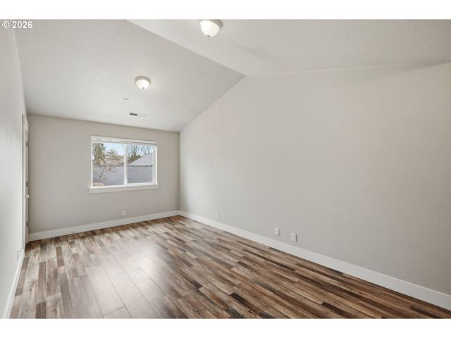 2640 GREEN VILLA Ln, Eugene, OR 97404