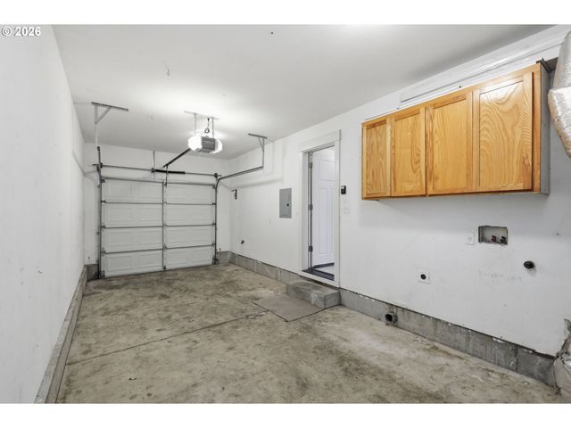 2640 GREEN VILLA Ln, Eugene, OR 97404