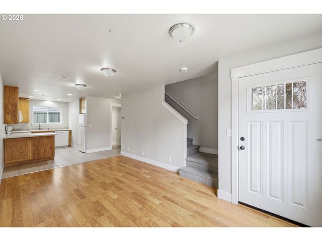 2640 GREEN VILLA Ln, Eugene, OR 97404