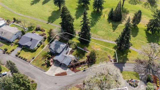 8002 Sapphire Drive SW, Lakewood, WA 98498