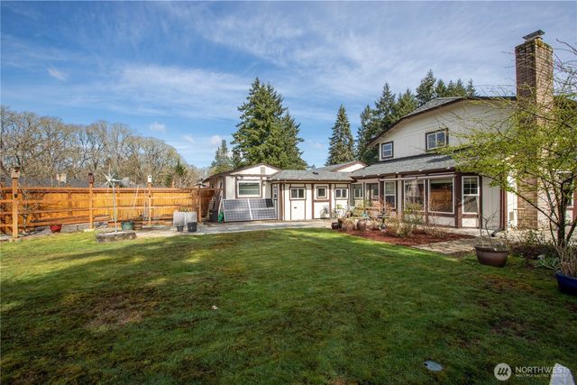 8002 Sapphire Drive SW, Lakewood, WA 98498