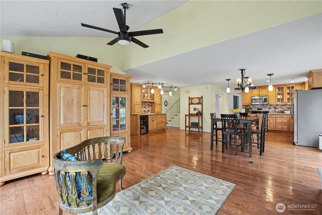 8002 Sapphire Drive SW, Lakewood, WA 98498