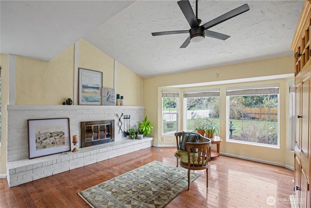 8002 Sapphire Drive SW, Lakewood, WA 98498