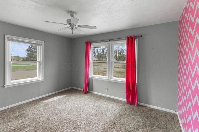 1610 S Graham Street, Wellington, TX 79095