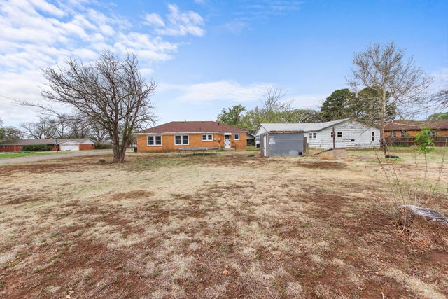 1610 S Graham Street, Wellington, TX 79095