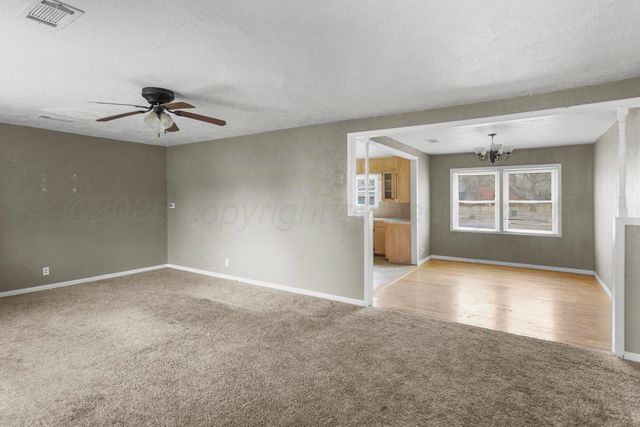 1610 S Graham Street, Wellington, TX 79095