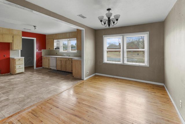 1610 S Graham Street, Wellington, TX 79095