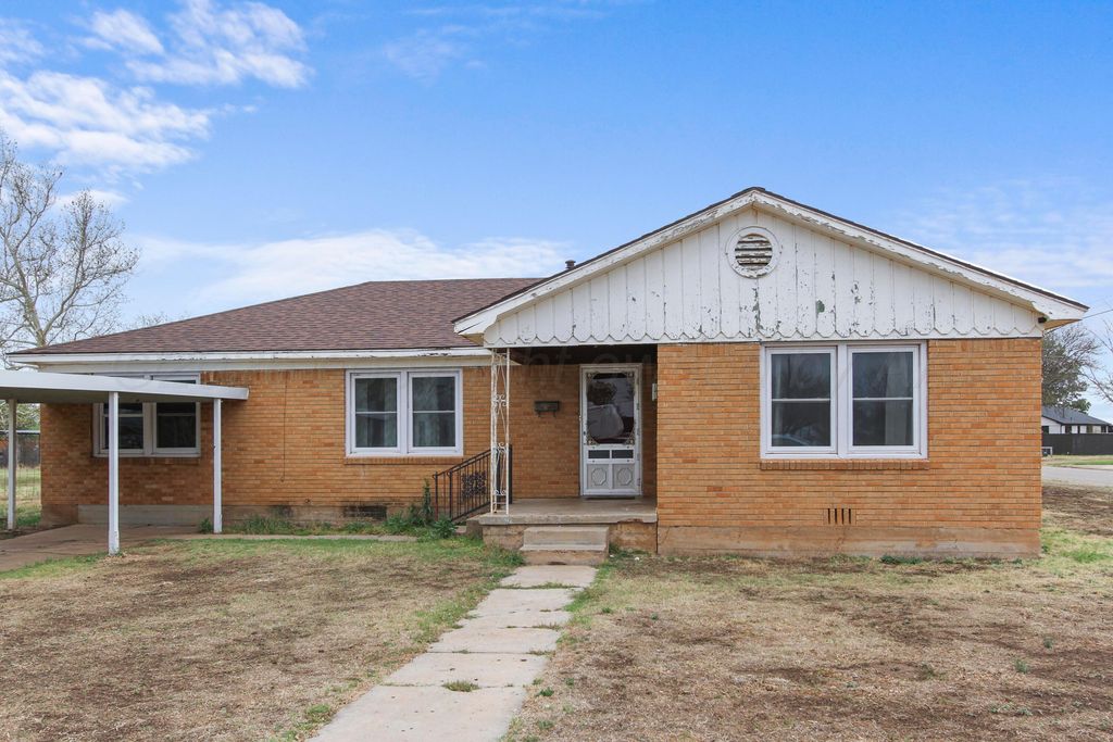 1610 S Graham Street, Wellington, TX 79095