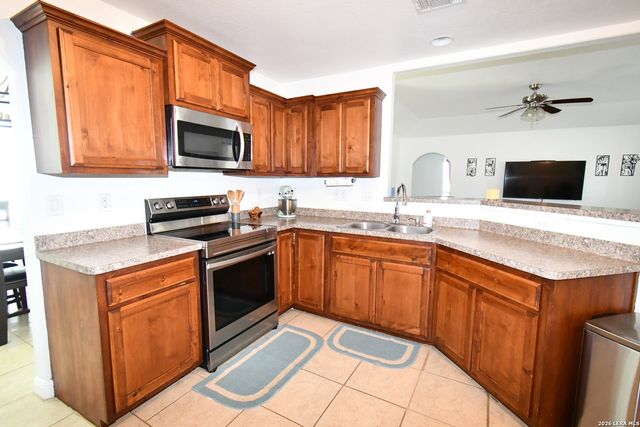 416 MASKE, Somerset, TX 78069