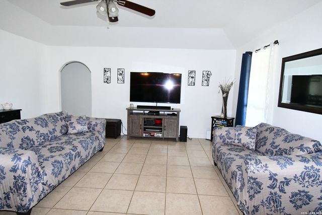 416 MASKE, Somerset, TX 78069