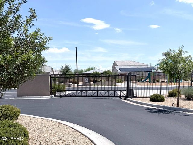 7836 W RIVERSIDE Avenue, Phoenix, AZ 85043