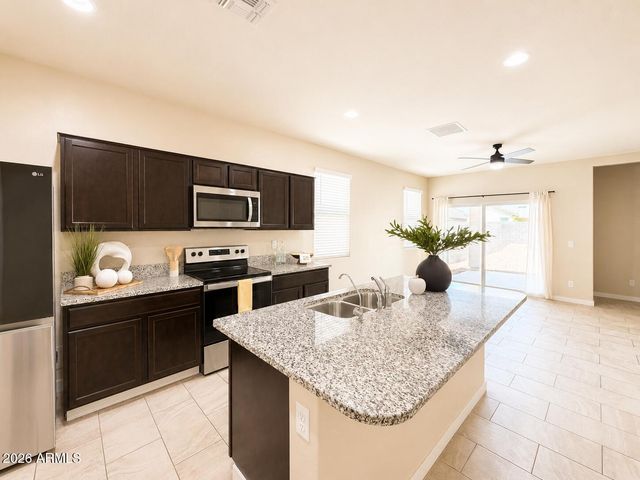 7836 W RIVERSIDE Avenue, Phoenix, AZ 85043