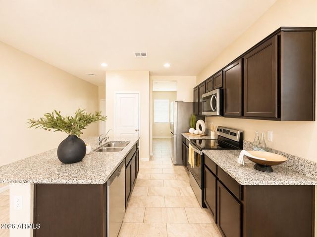 7836 W RIVERSIDE Avenue, Phoenix, AZ 85043