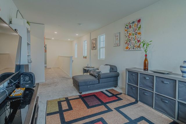249 Bywell Bridge Cir, Sacramento, CA 95823