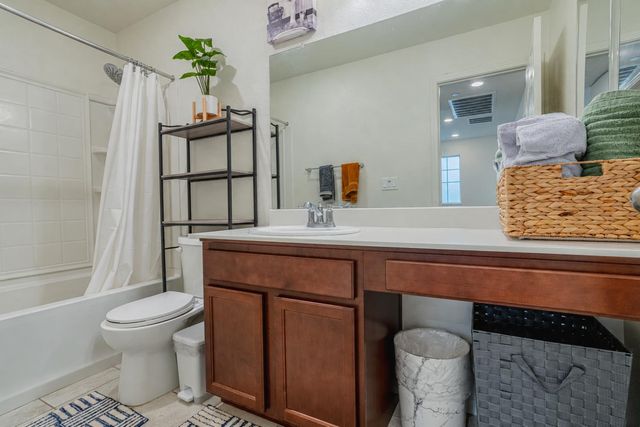 249 Bywell Bridge Cir, Sacramento, CA 95823