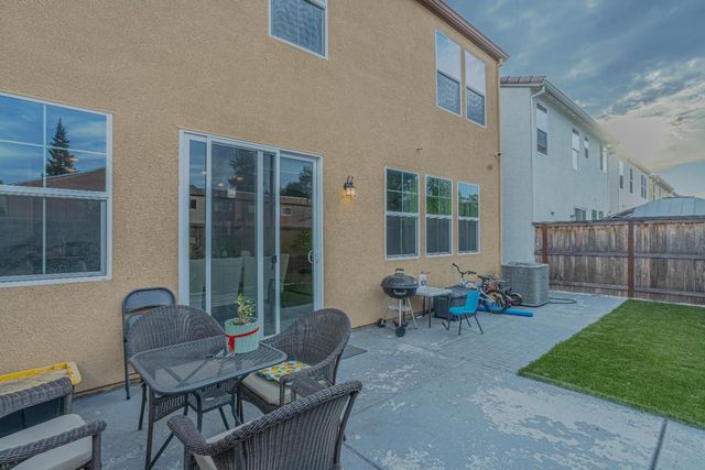 249 Bywell Bridge Cir, Sacramento, CA 95823